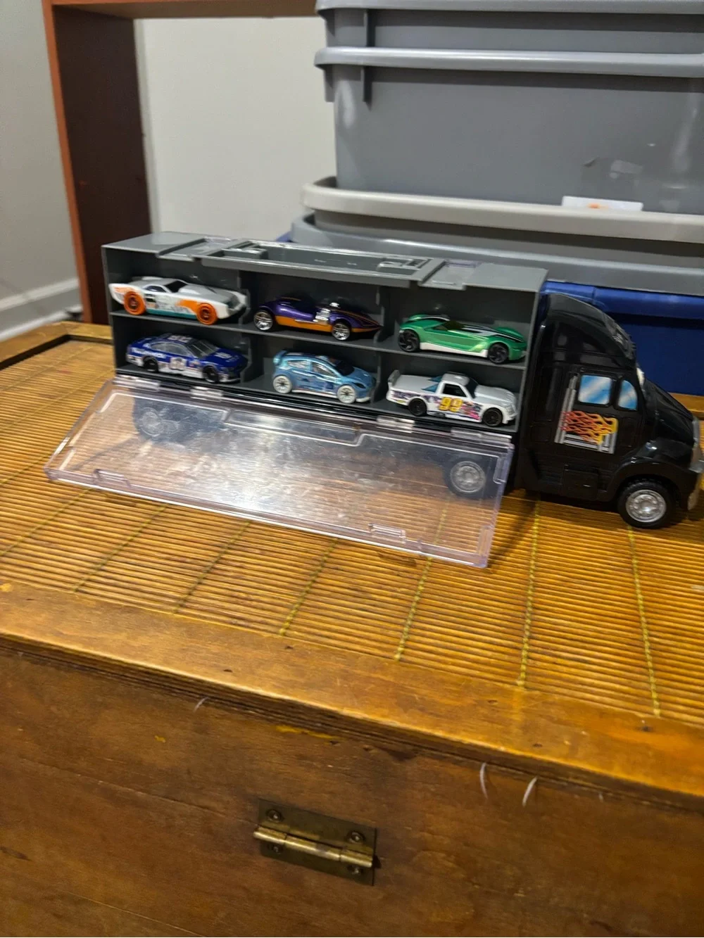 Hot Wheels Black Toy Car Carrier Truck with Six Assorted Cars